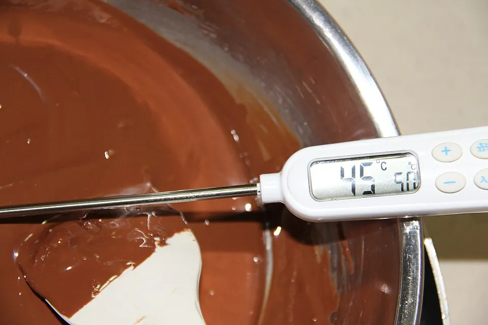 ボウルで溶かしたチョコ